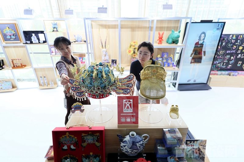 2025年北京文化论坛精品文创展示区现场